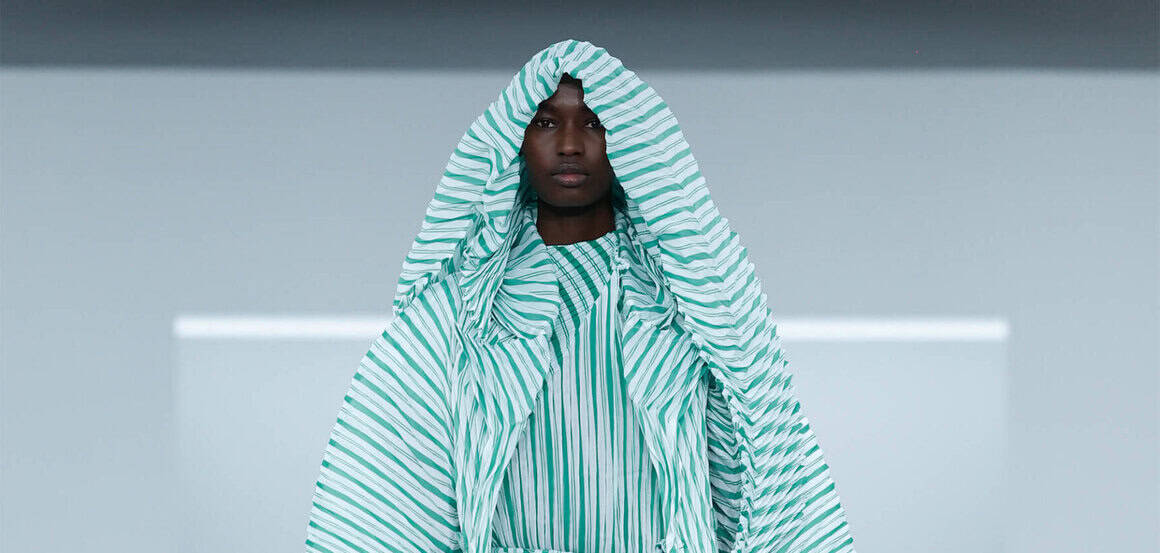 Issey Miyake: Ready-To-Wear 25 - 10 Magazine